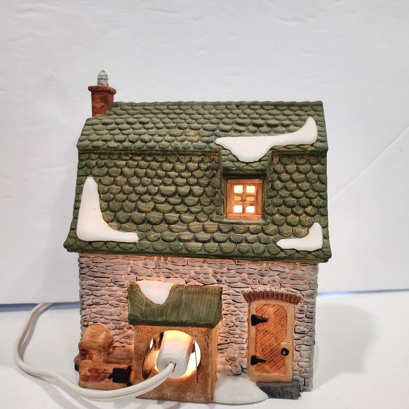 Vintage Rare 80s Department 56 White Horse Bakery Porcelain Lighted Building - Picture 4 of 10